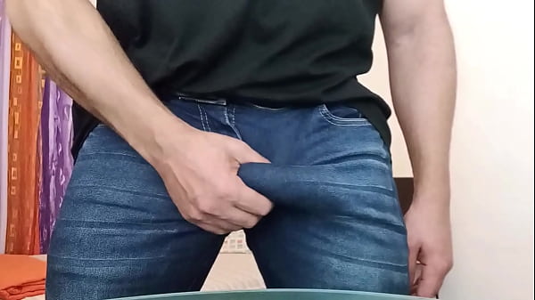 YURI GAÚCHO – HORNY AND CUMMING BIG BULGE – FULL ON RED