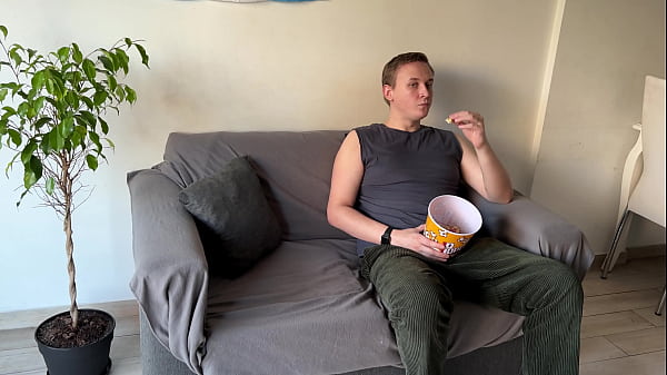 Big Cock in Popcorn Box Surprise to Fuck me [4K]